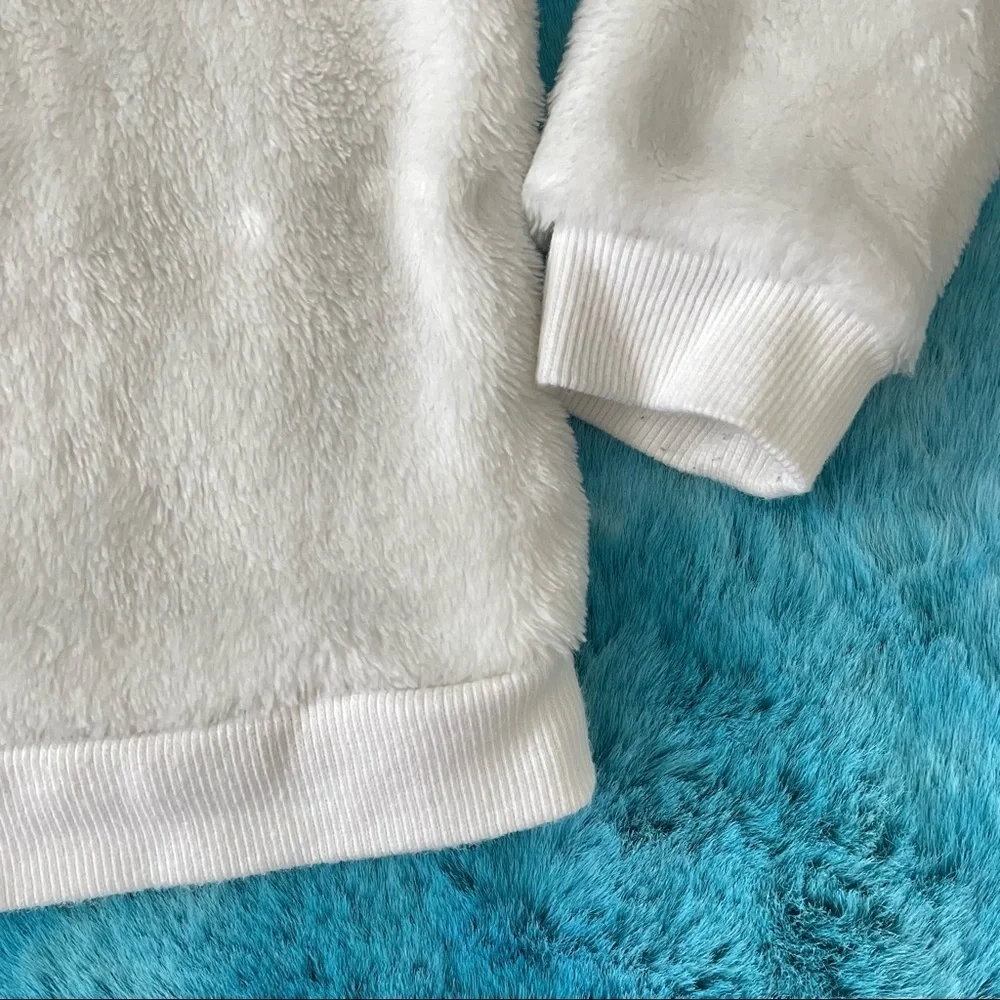 OshKosh B’gosh Toddler Girl Sequin Fuzzy Sweater Size 2T